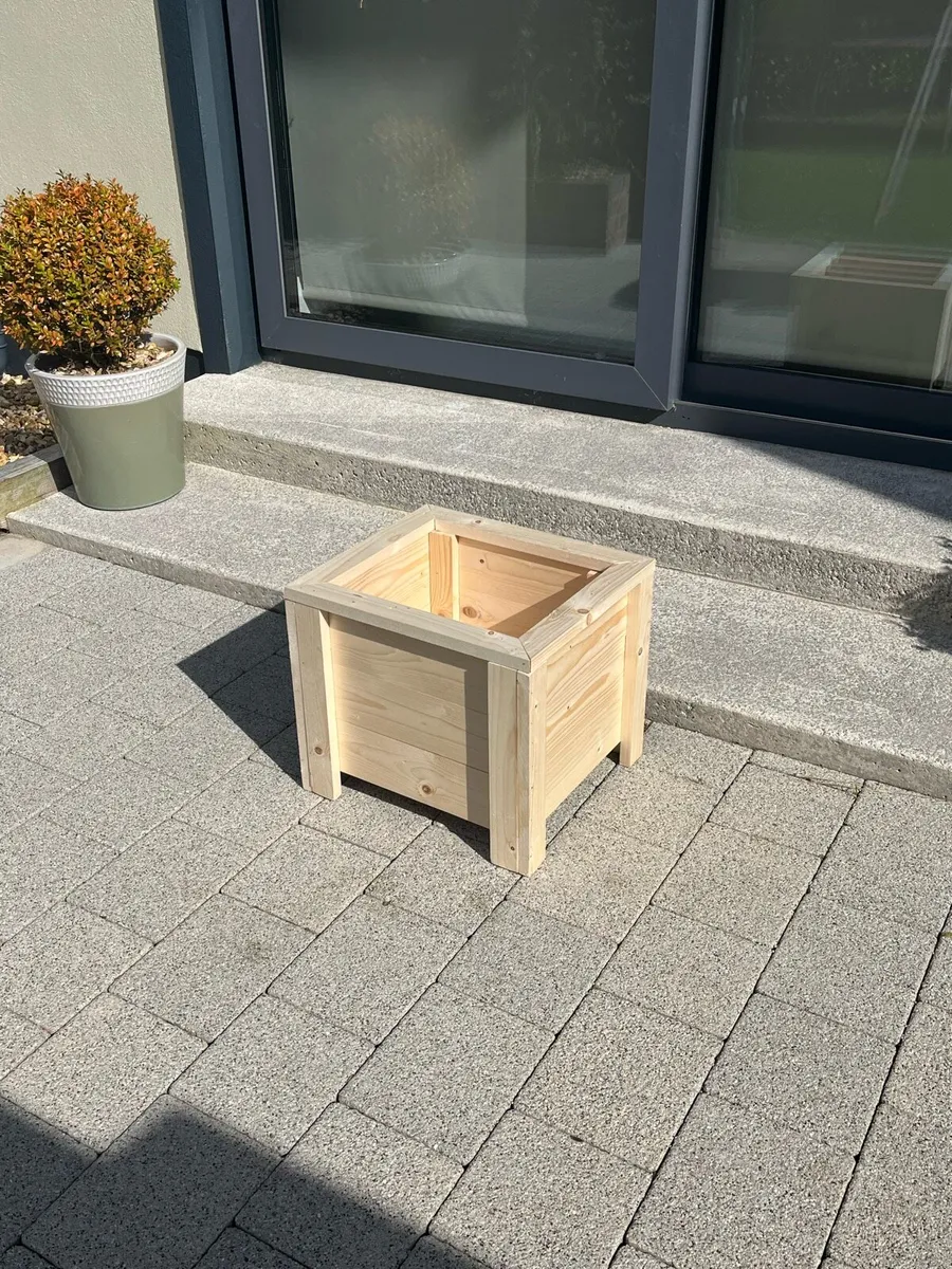 3 Handmade wooden planters - Image 2