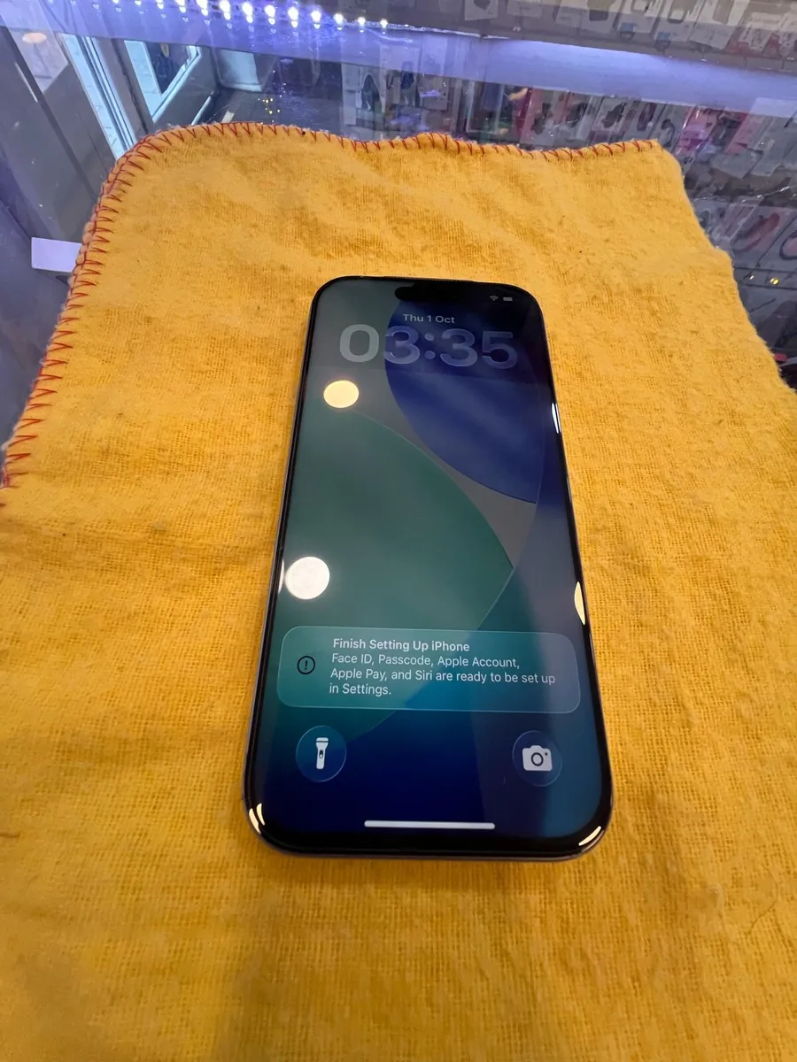 iPhone 17 256GB Unlocked - Image 3
