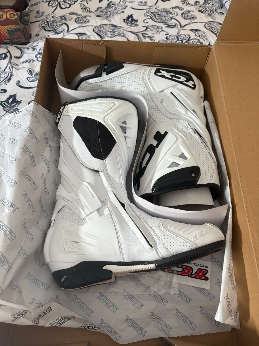 Motocross boots - Image 1