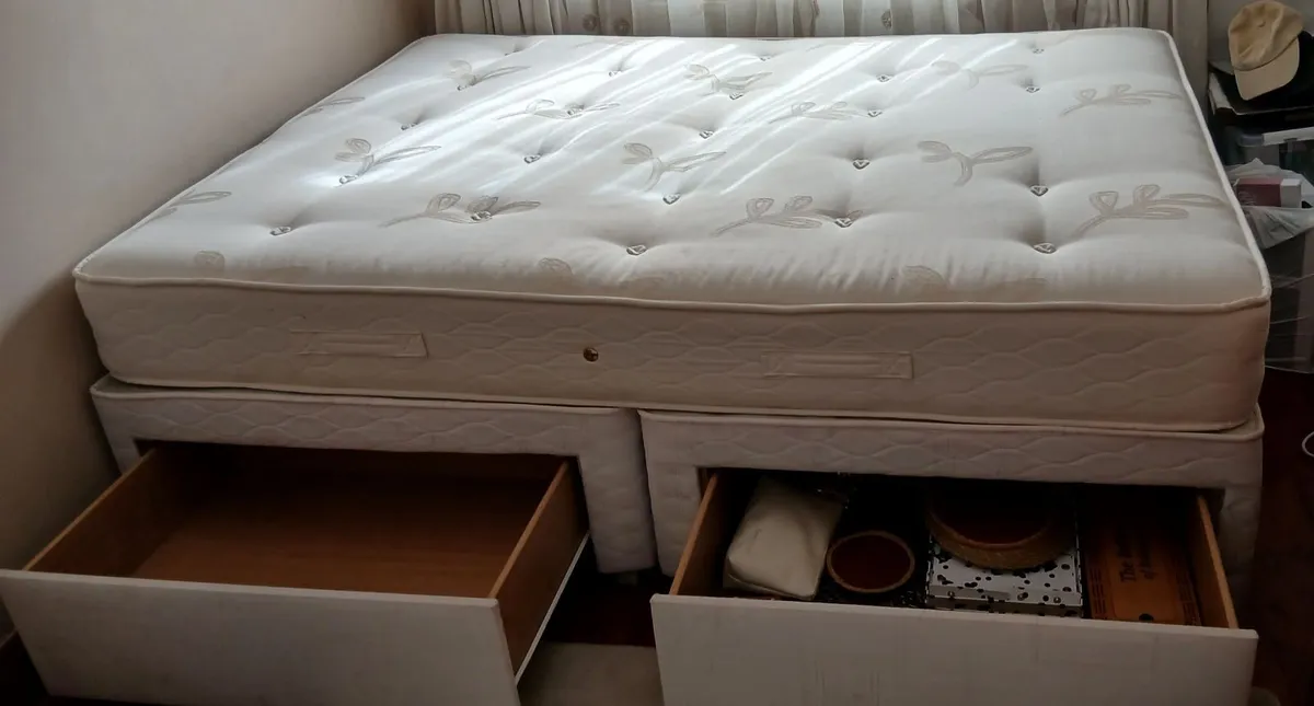King size bed