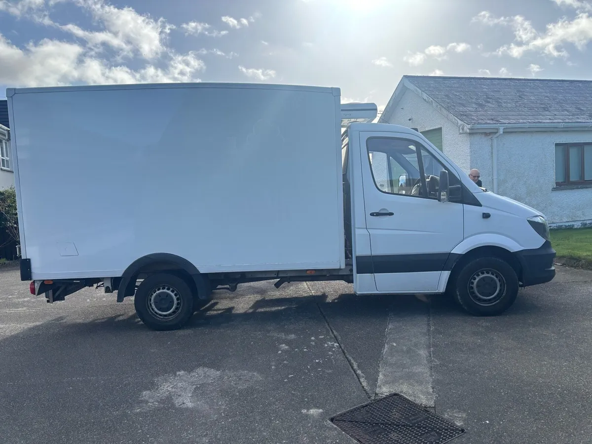 2018 Mercedes Box Body - Image 1