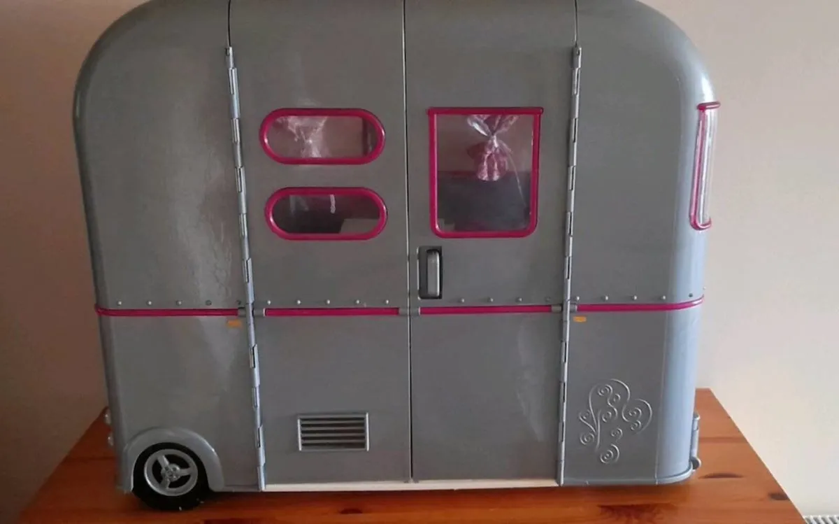 Our Generation Book, Shannon Doll, Camper Van &Car - Image 3