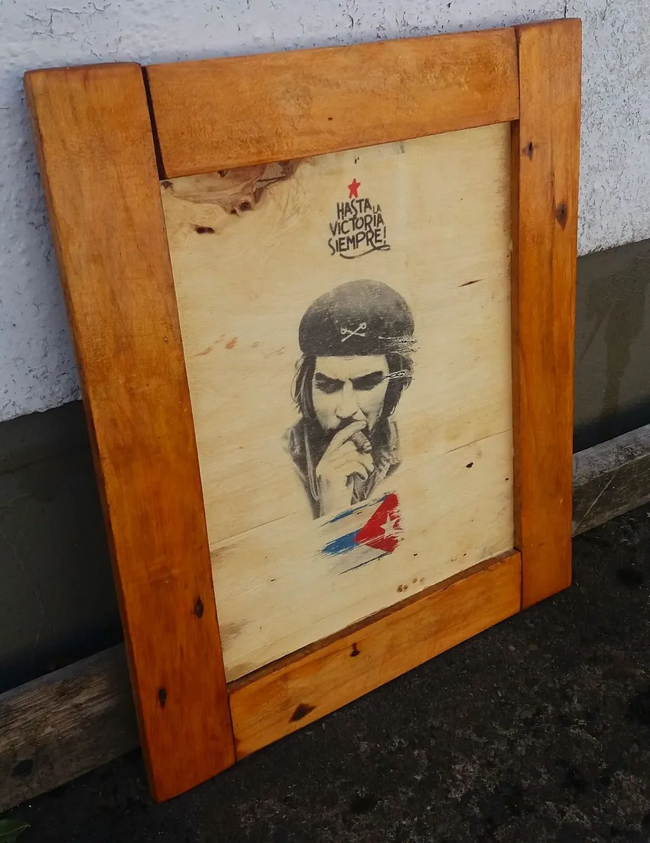 Rustic Vintage Style Che Guevara Woodart wall sign - Image 3