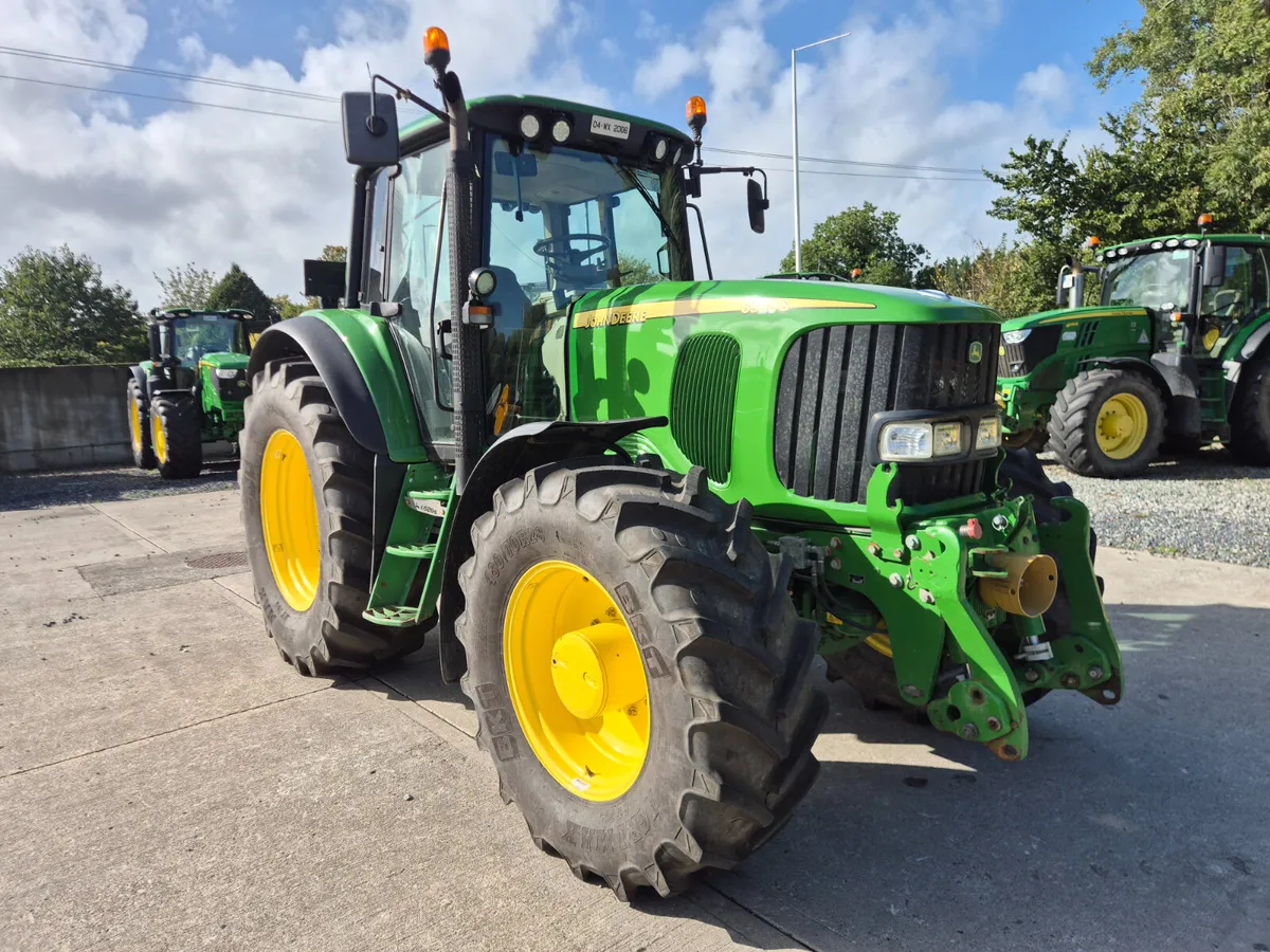 John Deere 6920S 2004 - Image 1