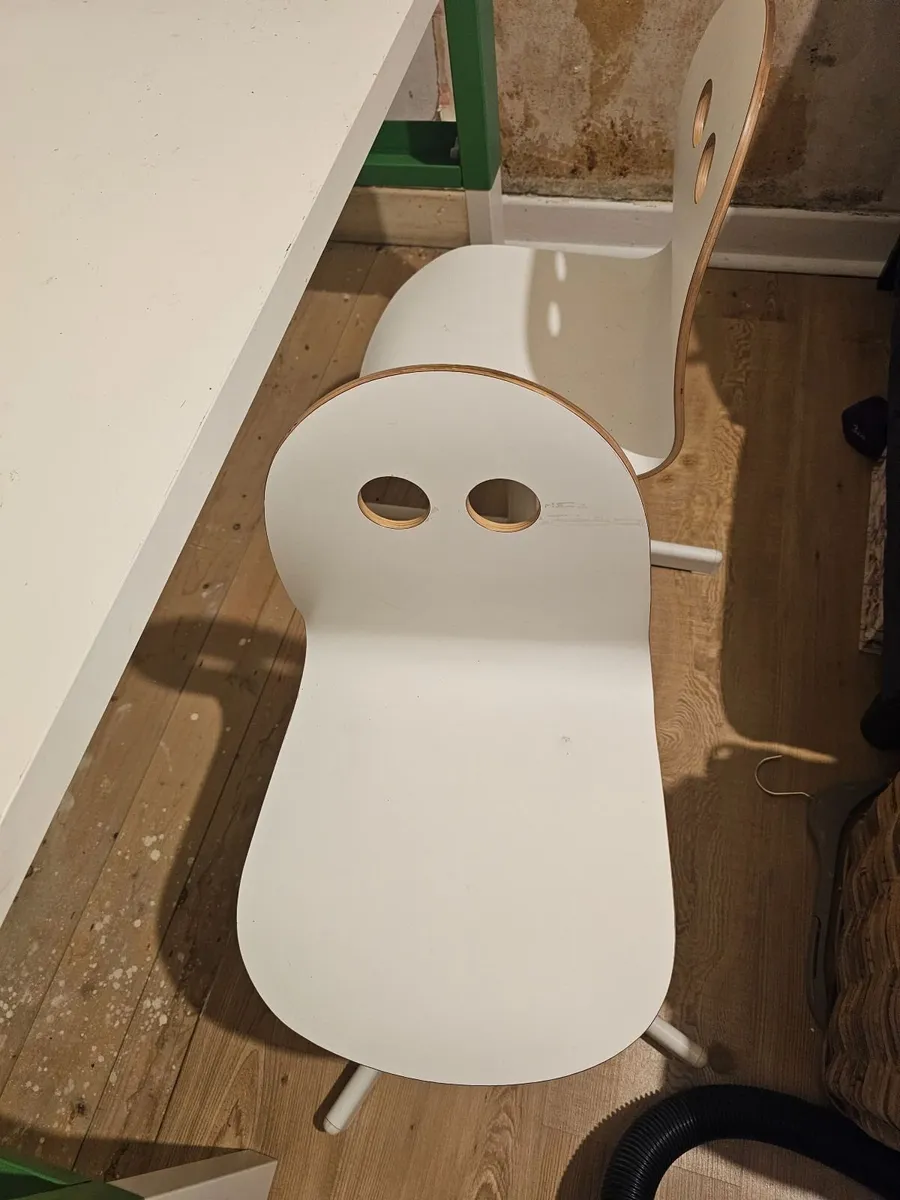 Desk & 2 chairs - Image 3