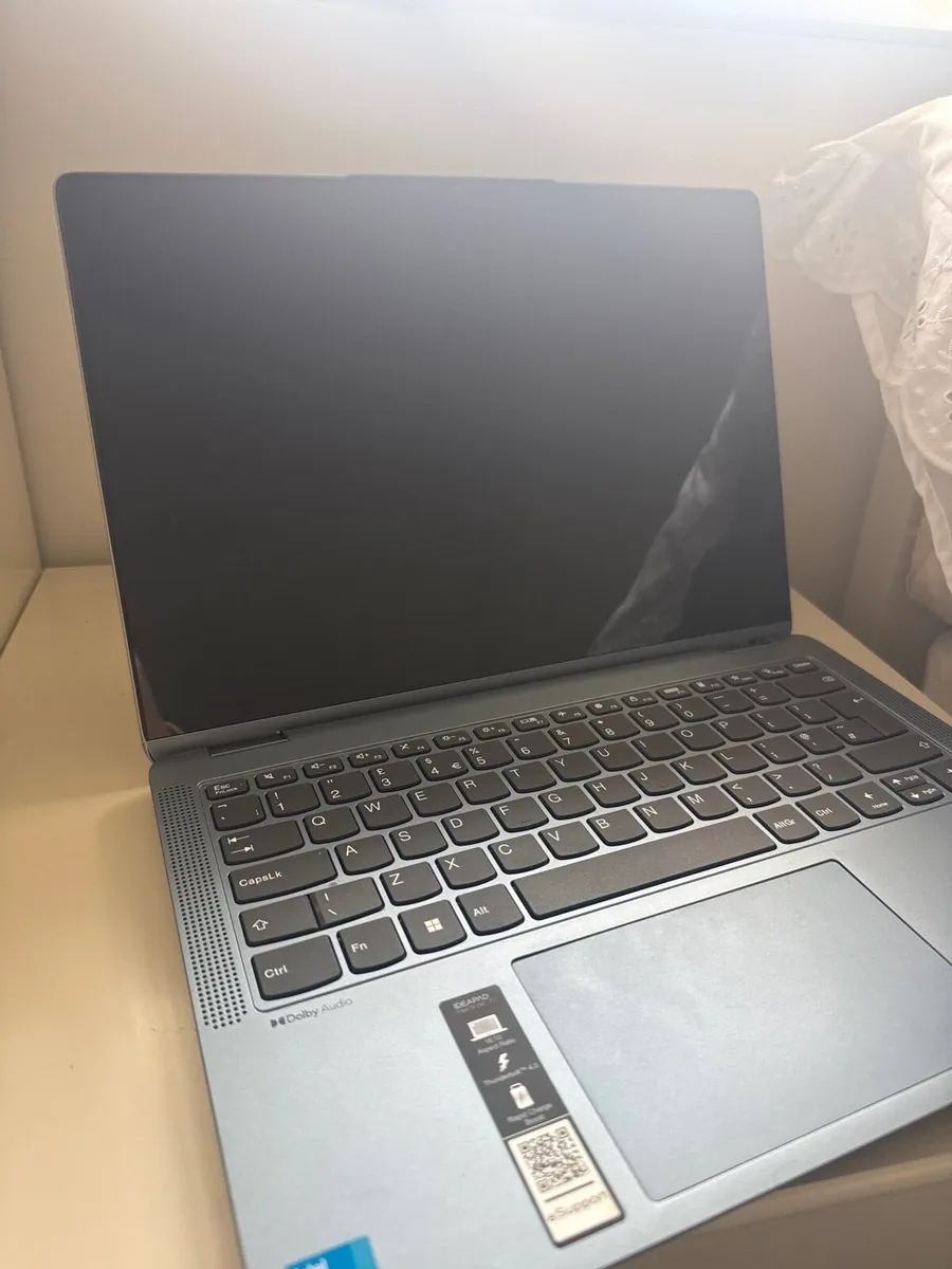 Lenovo IdeaPad Flex 5 Touchscreen - Image 1