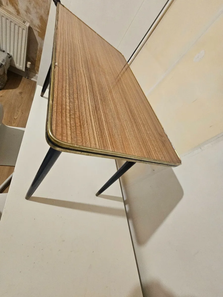 Formica vintage mid century side table - Image 3