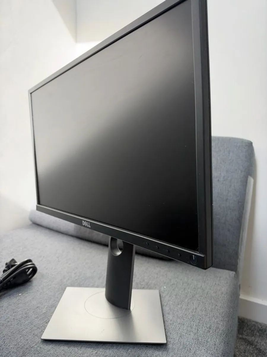 Dell P2217H 22" Monitor with VESA stand - Image 4