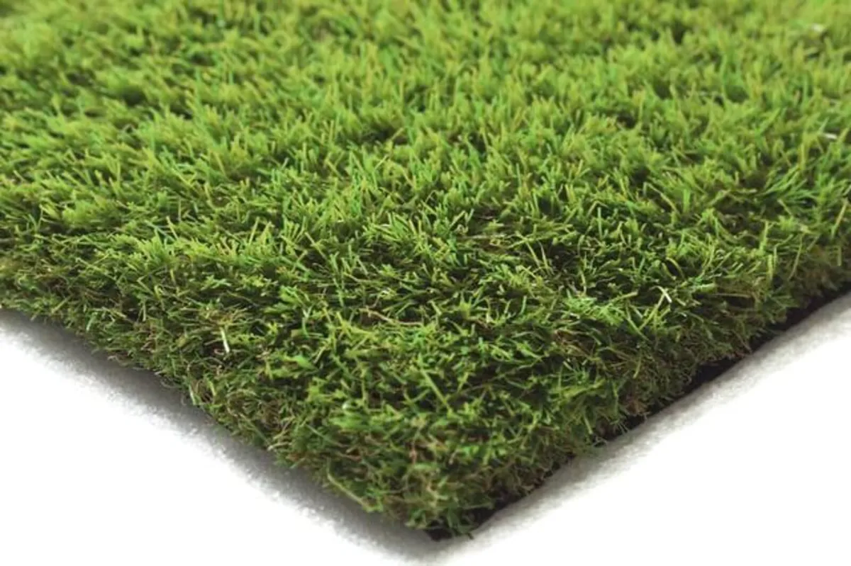 Artificial Grass 40mm Free Delivery - Image 4