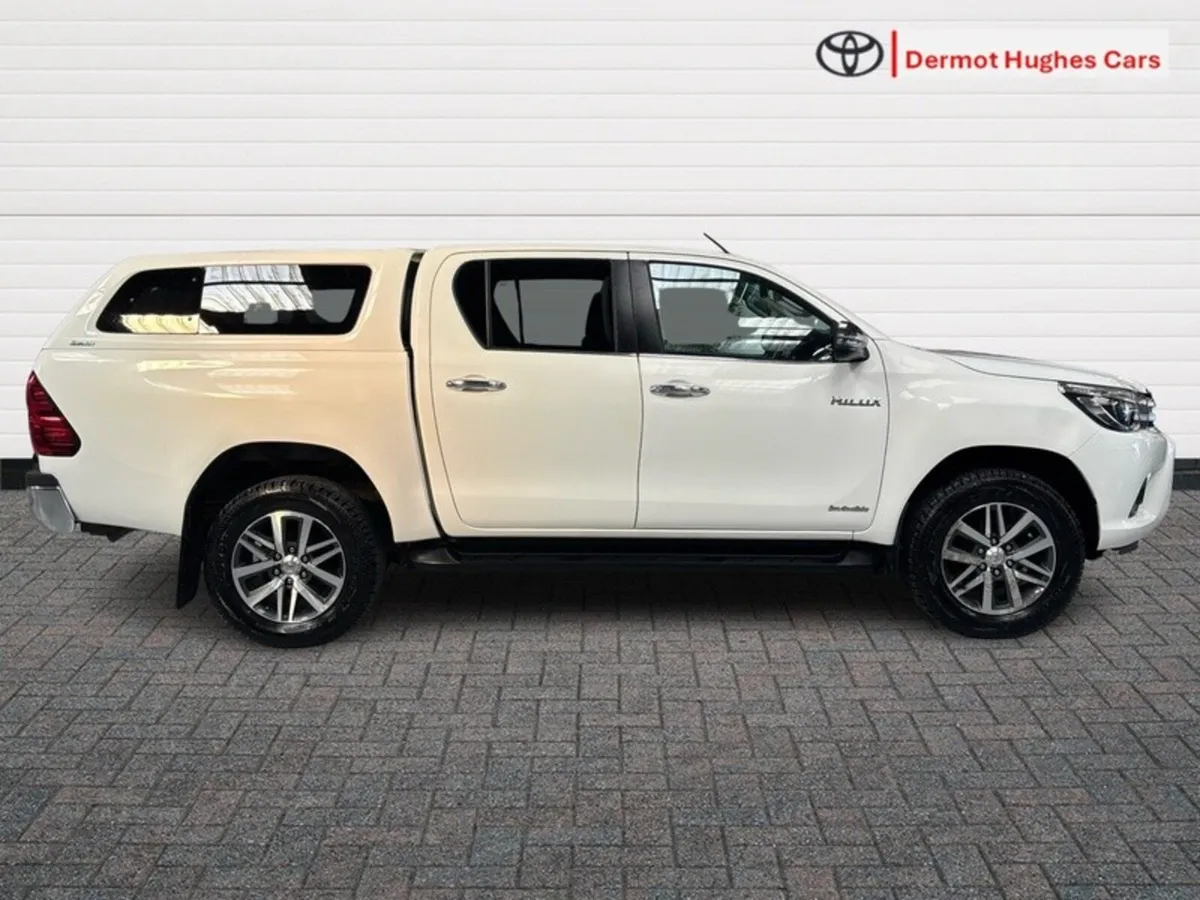 Toyota Hilux 2.4 D-4D INVIN 4WD - €26,000 + VAT - Image 3