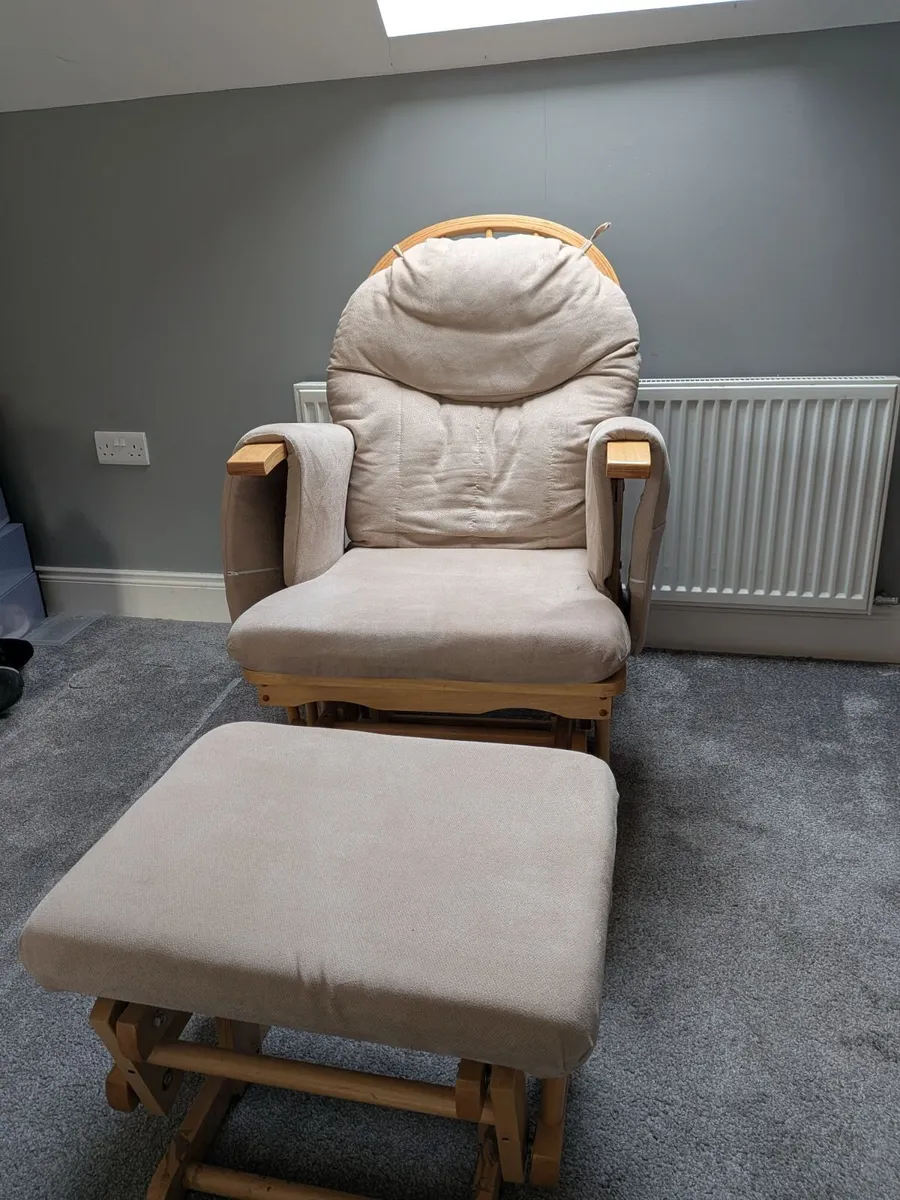 Nursery Rocking chair - Image 2