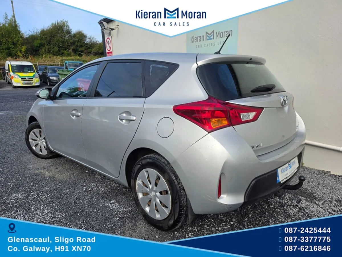 Toyota Auris 1.4 D-4D TERRA VAN 4DR - Image 4