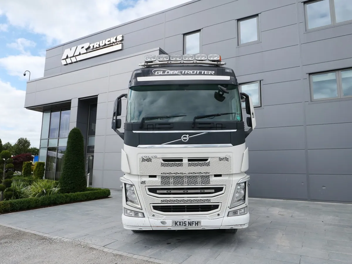 Volvo-FH4 13 500-GT-6x2-Auto-2015-T103322 - Image 2