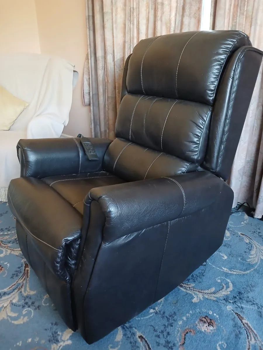 Recliner Armchair (electric) - Image 3