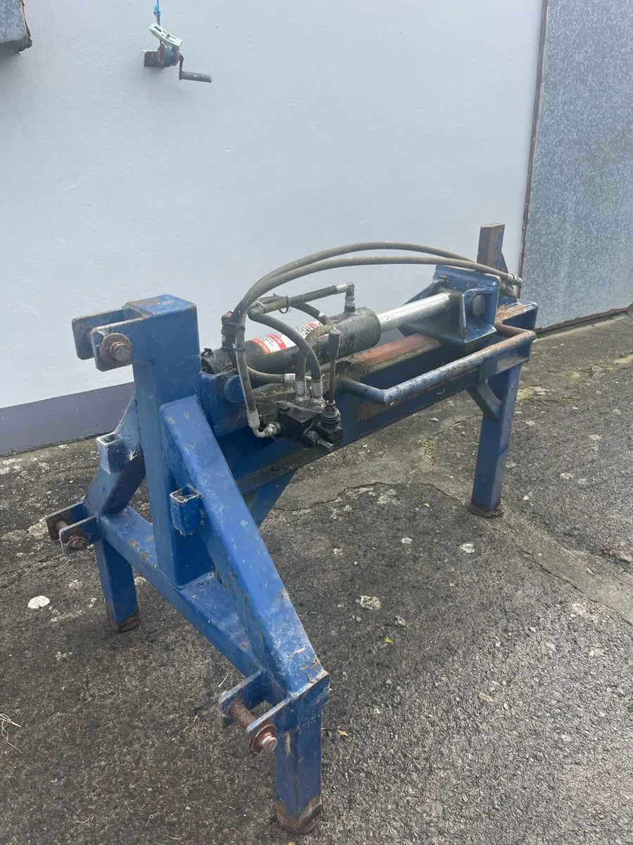 Log splitter - Image 1