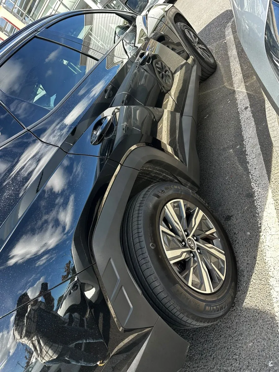 Hyundai alloy wheels - Image 4