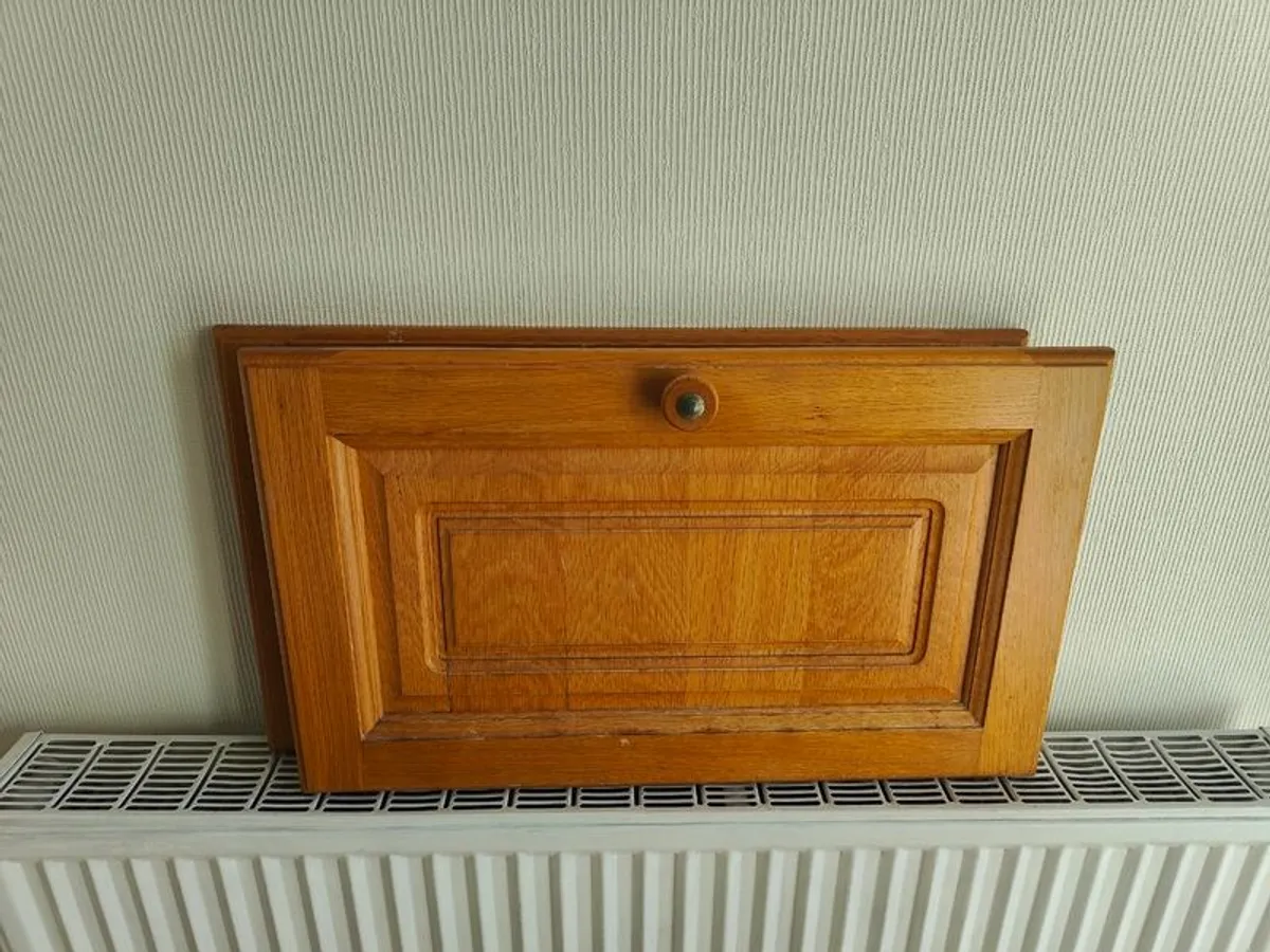 Kitchen cabinet doors and drawer fronts - Image 4