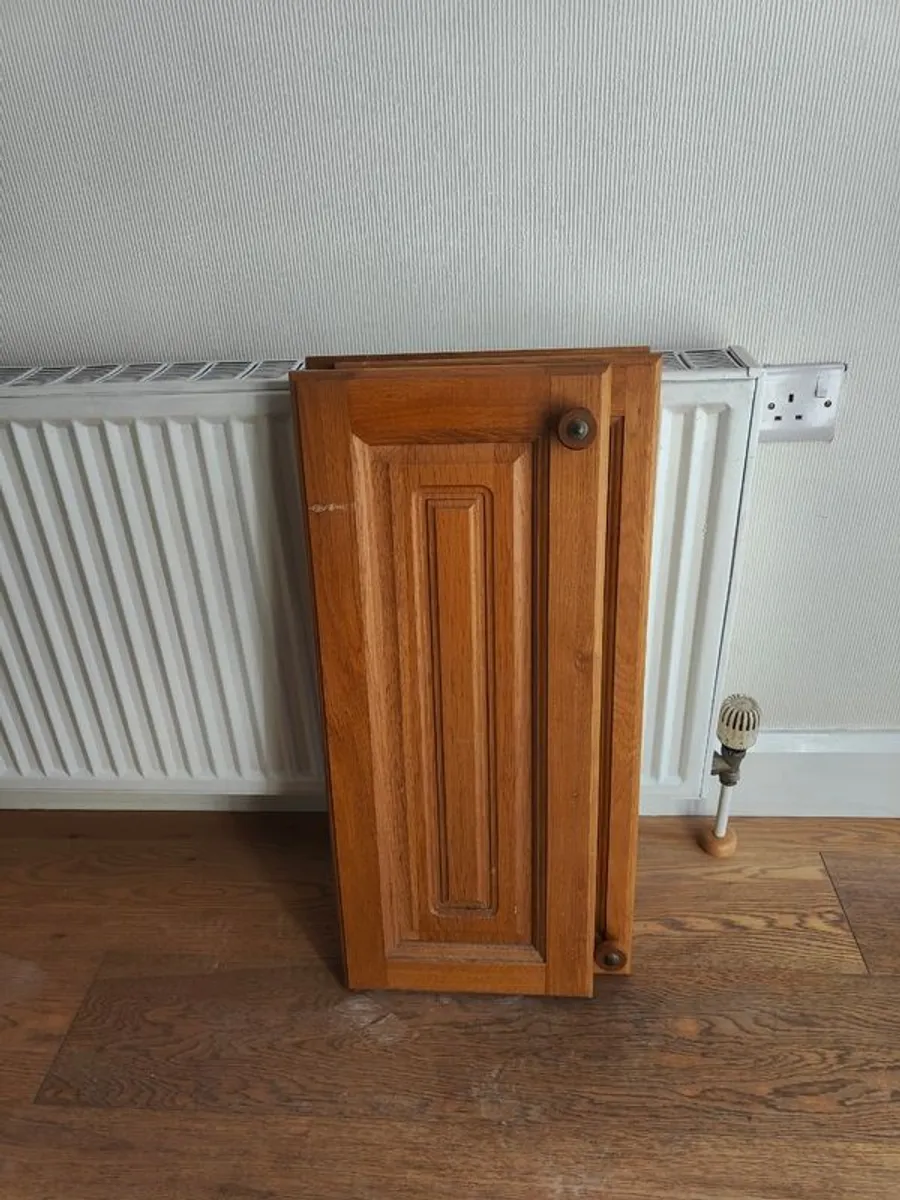 Kitchen cabinet doors and drawer fronts - Image 2