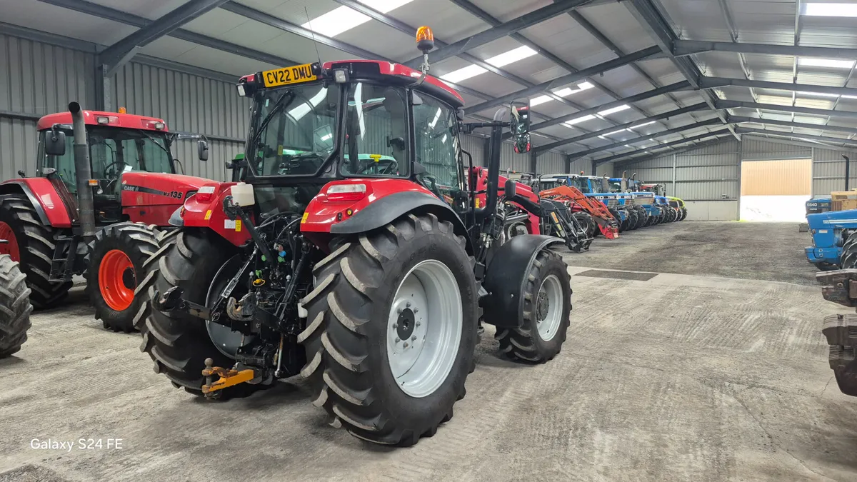 CASE Farmall 120C - Image 4