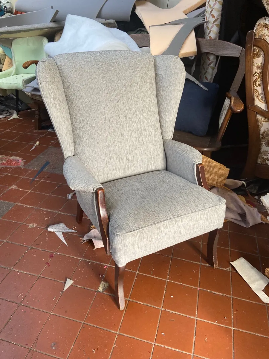Wing back chair - Image 2