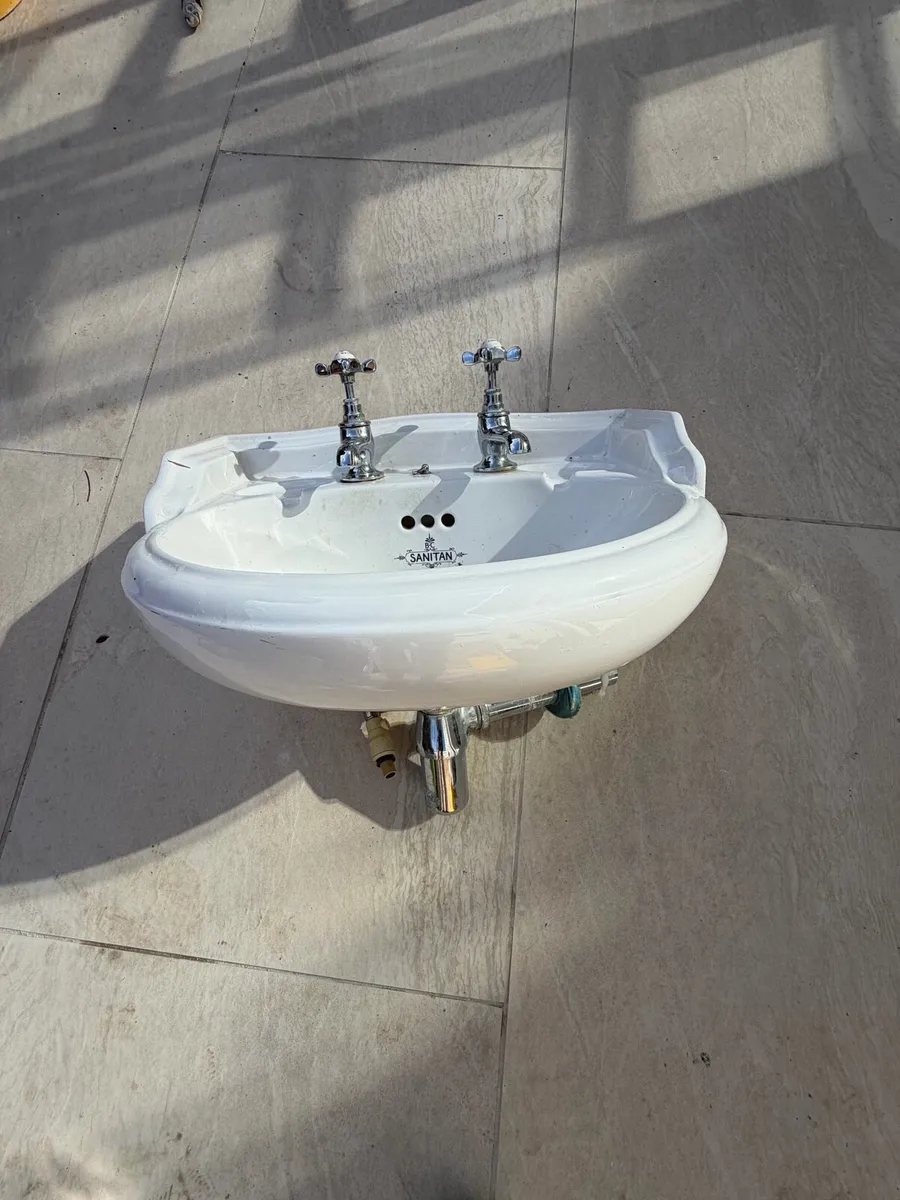 Sink bathroom - Image 1