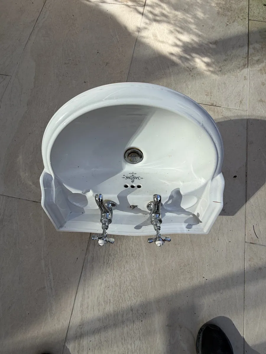 Sink bathroom - Image 2