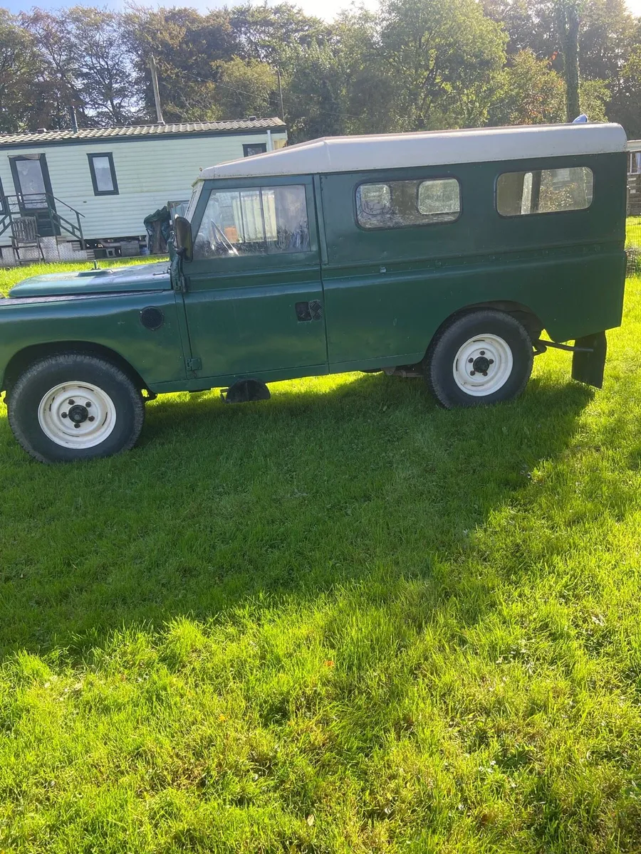 Vintage Landrover Series 3 - Image 4