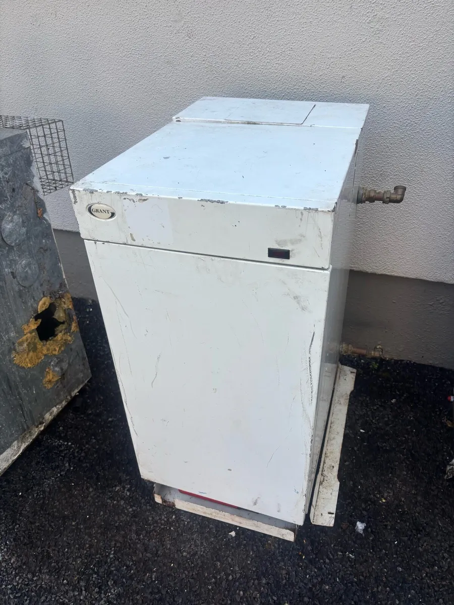 Grant 70/90 oil boiler standard efficiency - Image 2