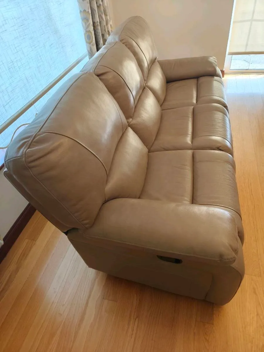 Leather reclining sofa - Image 2