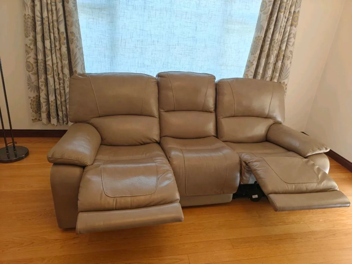 Leather reclining sofa - Image 4