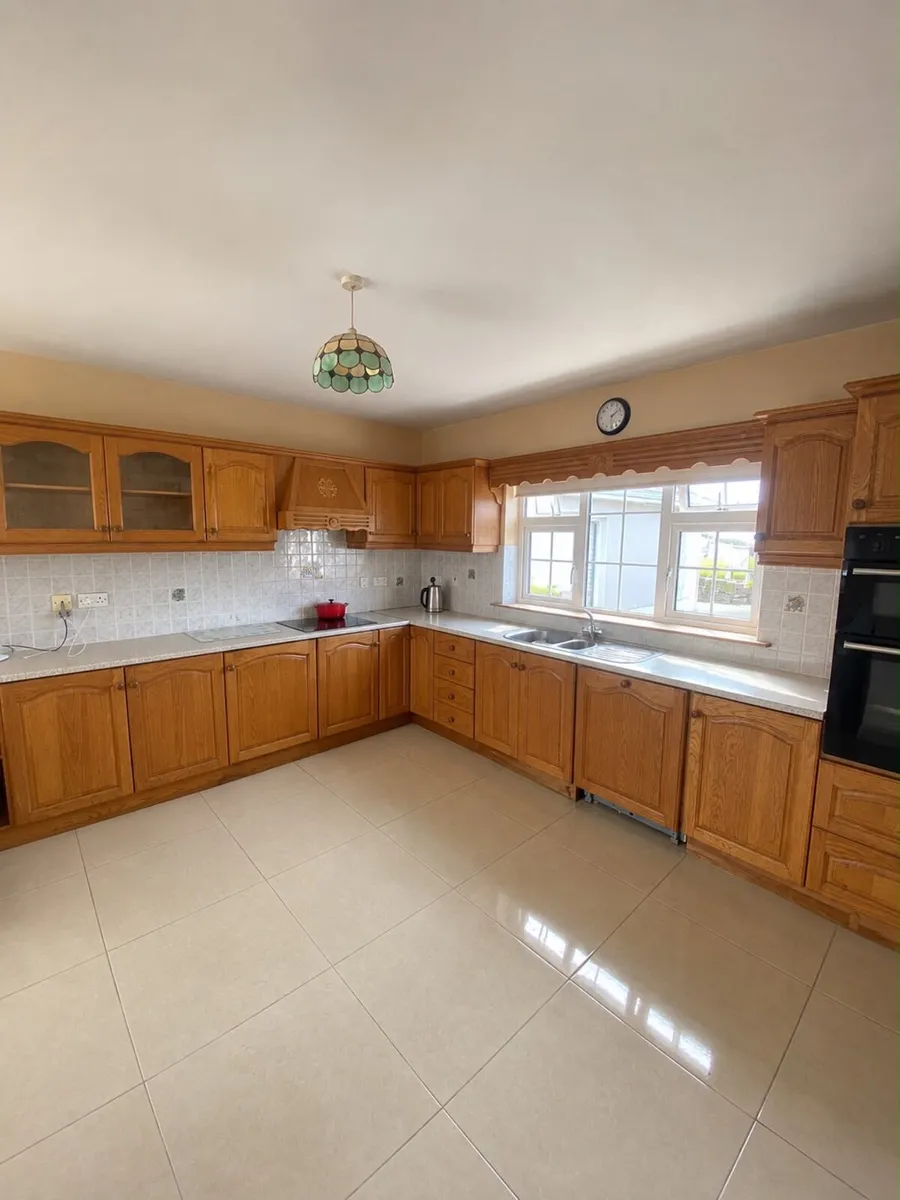 Kitchen - Image 4