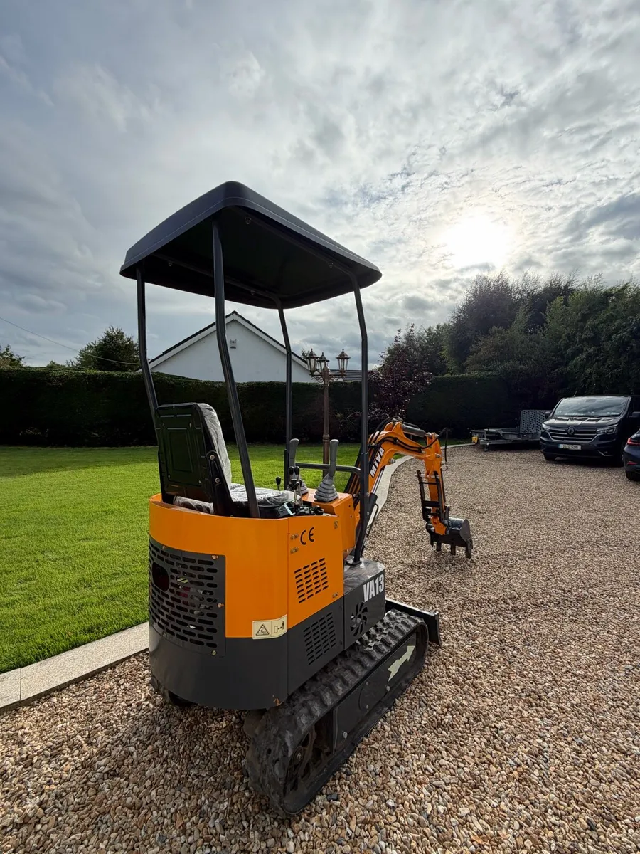 Miva 1.3t digger C/w breaker - Image 2