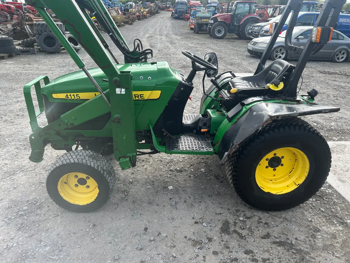 John Deere 4115 Compact Tractor - Image 3