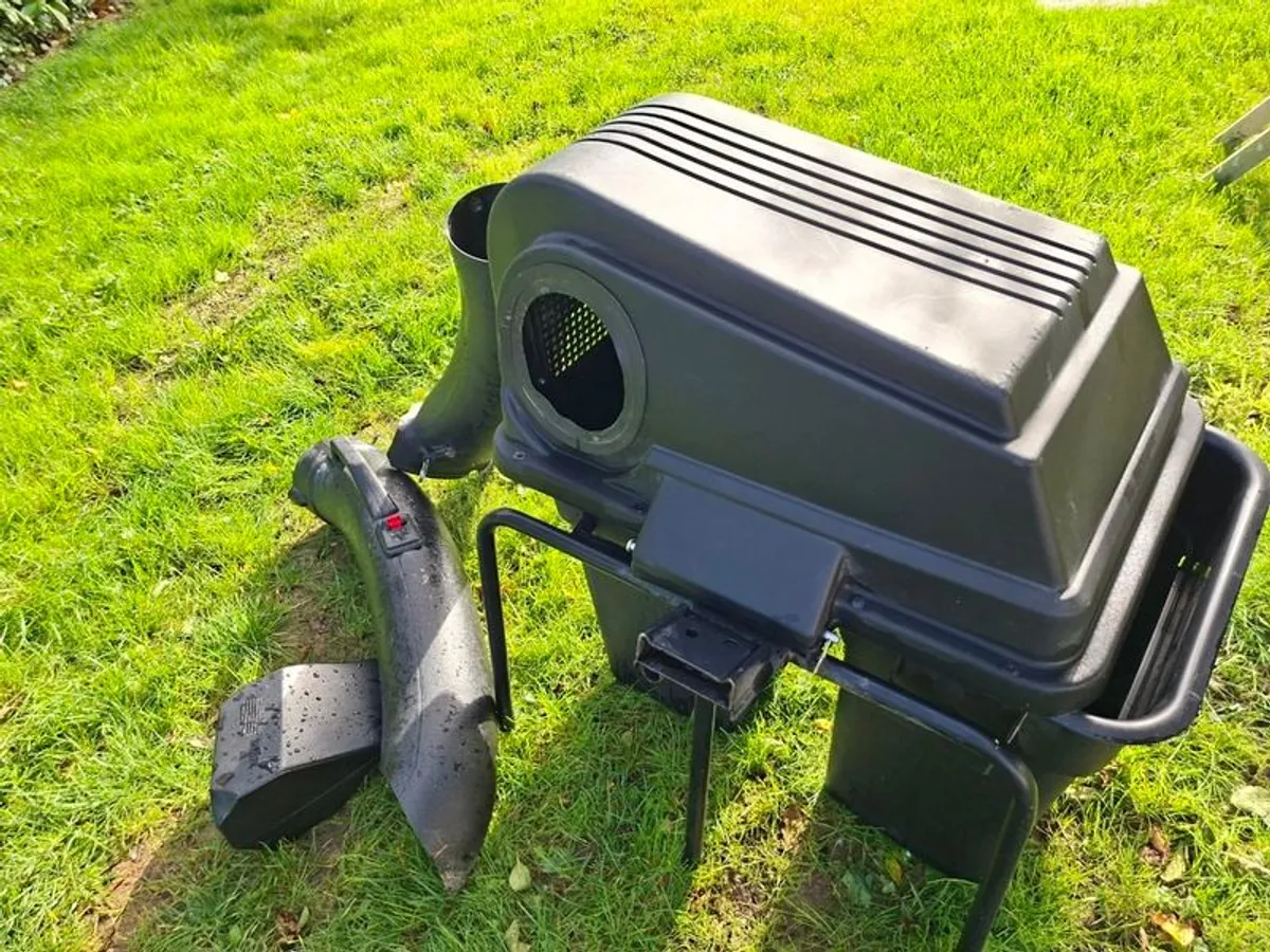 Husqvarna ride on mower - Image 4