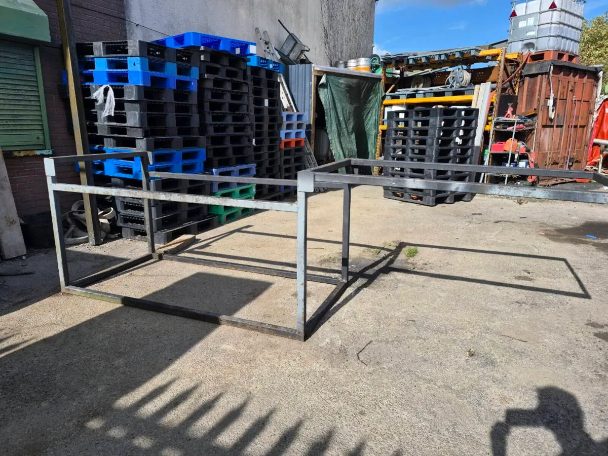 Trailer frame - Image 1