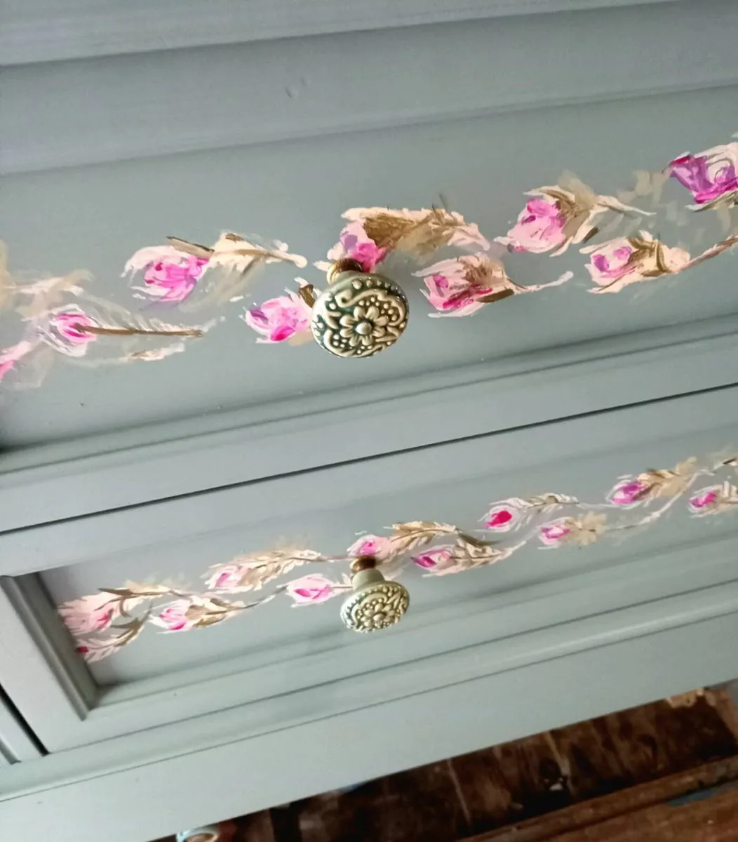 Chest of drawers - Image 2