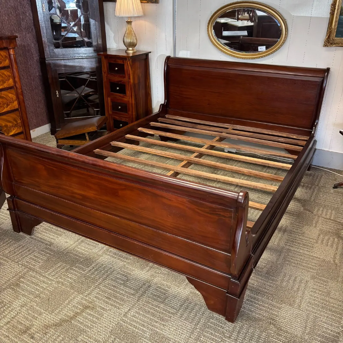 Beautiful mahogany king size sleigh bedframe - Image 1
