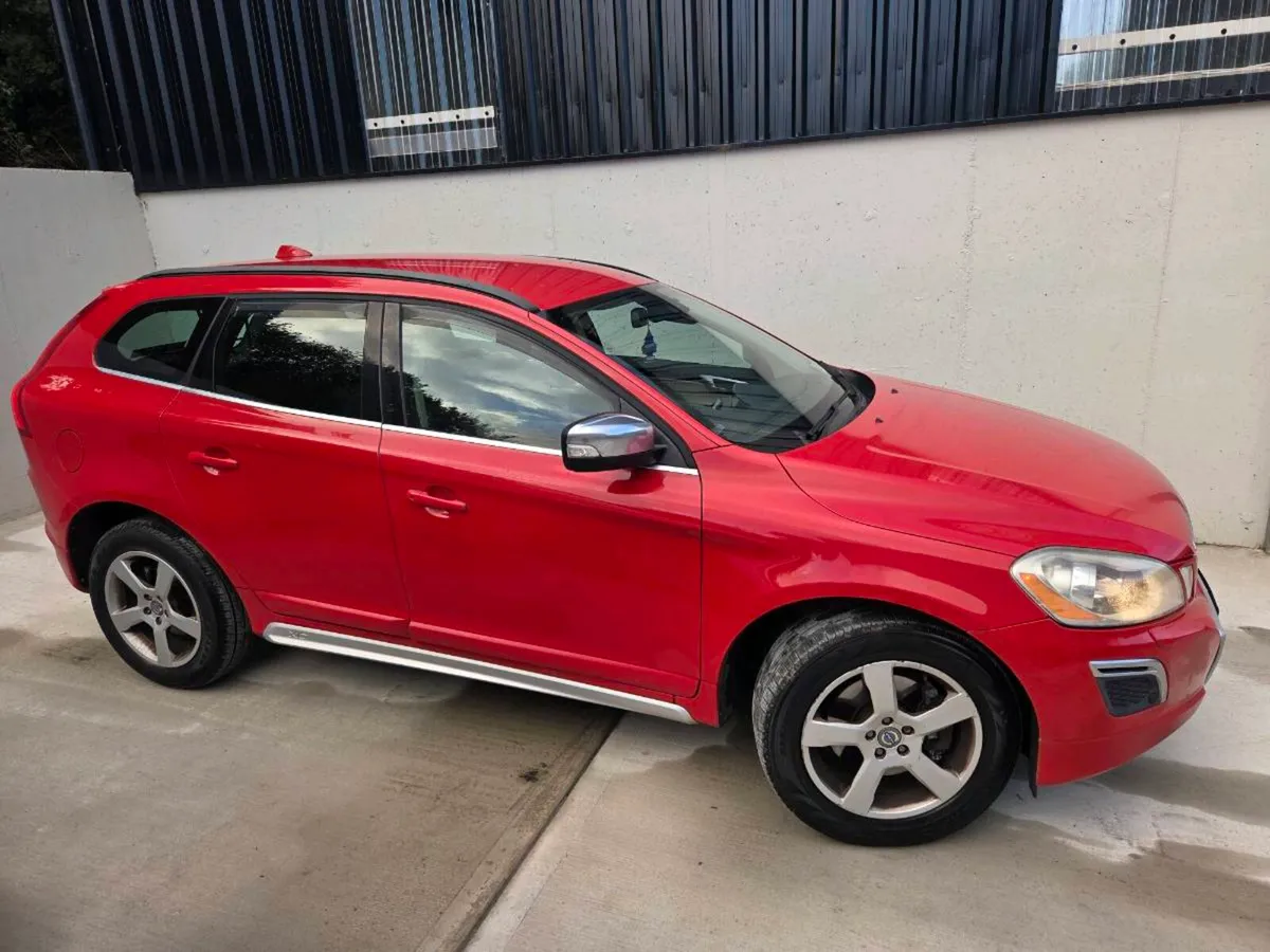 Volvo xc60 4x4 taxed and tested 5 seat crew cab - Image 3