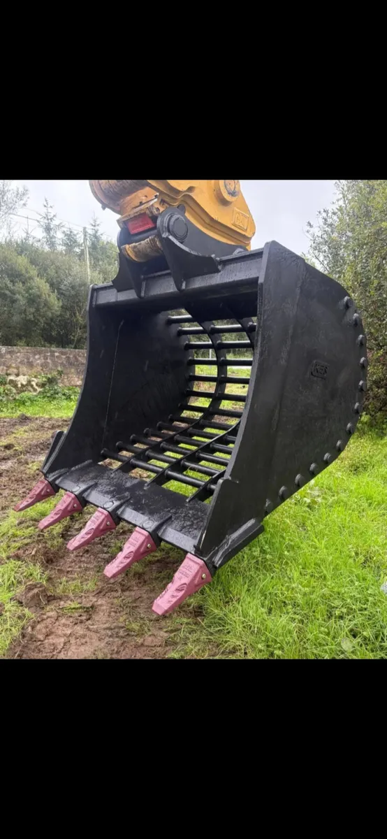 Attachment Hire , Riddle Buckets. - Image 1