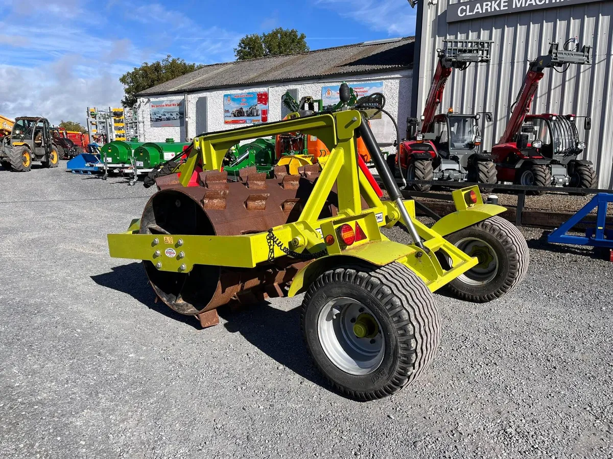 Alstrong  2.5 Metre  Grassland Aerator - As New - Image 2