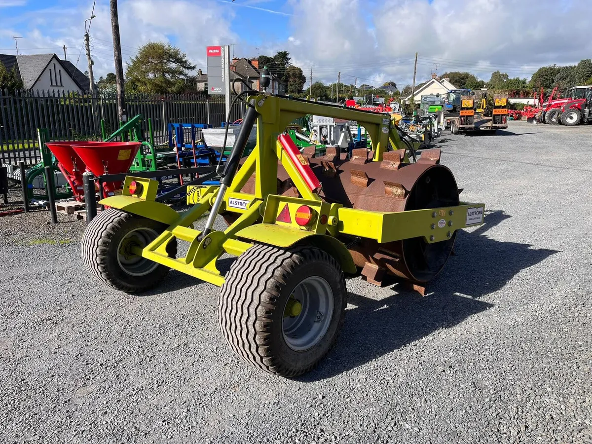 Alstrong  2.5 Metre  Grassland Aerator - As New - Image 3