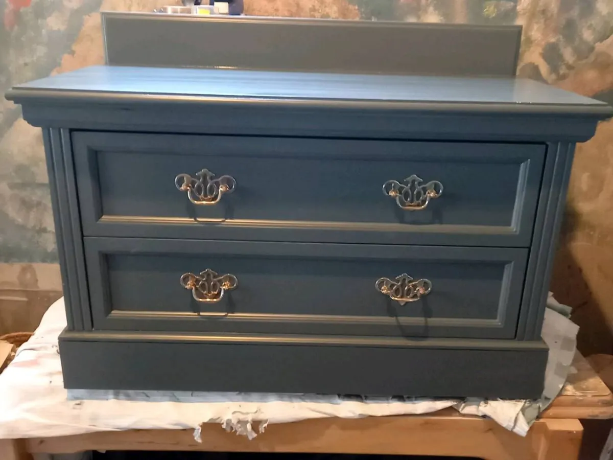 Chest of drawers - Image 2