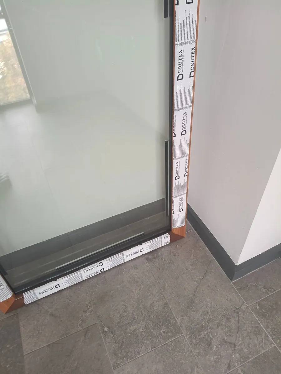 Triple windows or balcony glass - Image 2