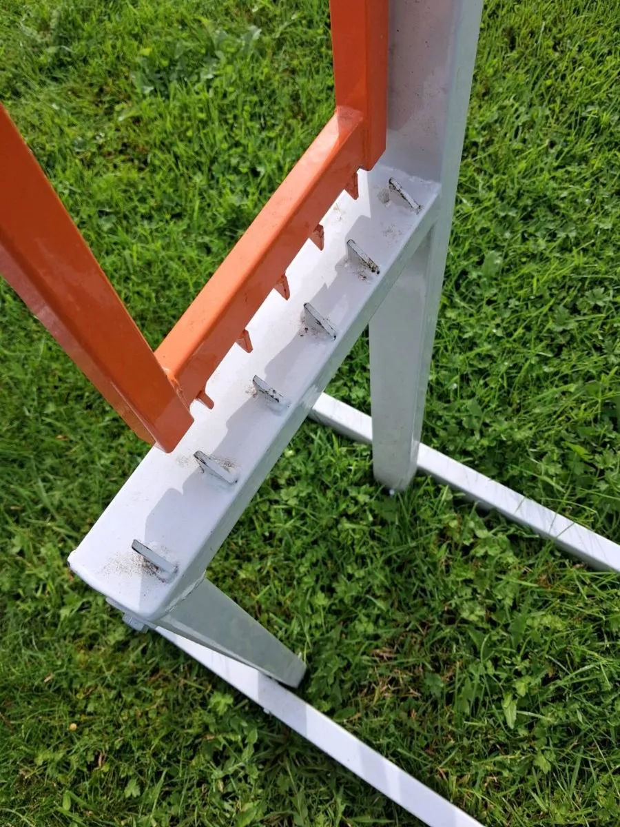 Log holder, Ride on mower jack - Image 2