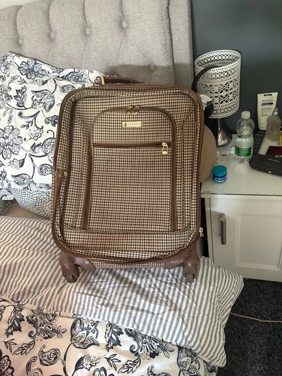 London Fog Suitcase - Image 1