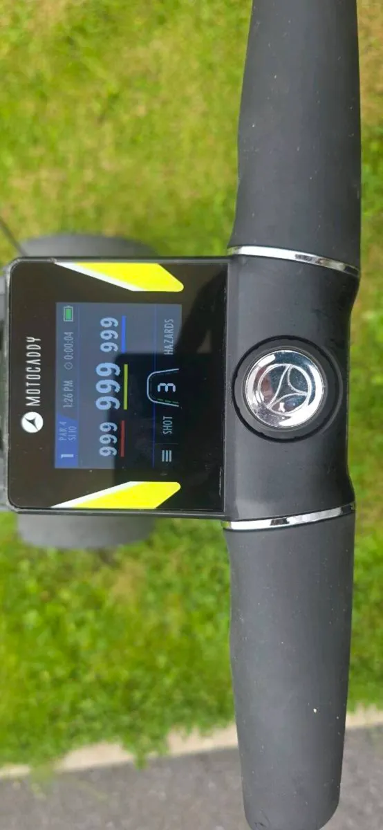 Motocaddy M3 GPS GOLF TROLLEY - Image 1