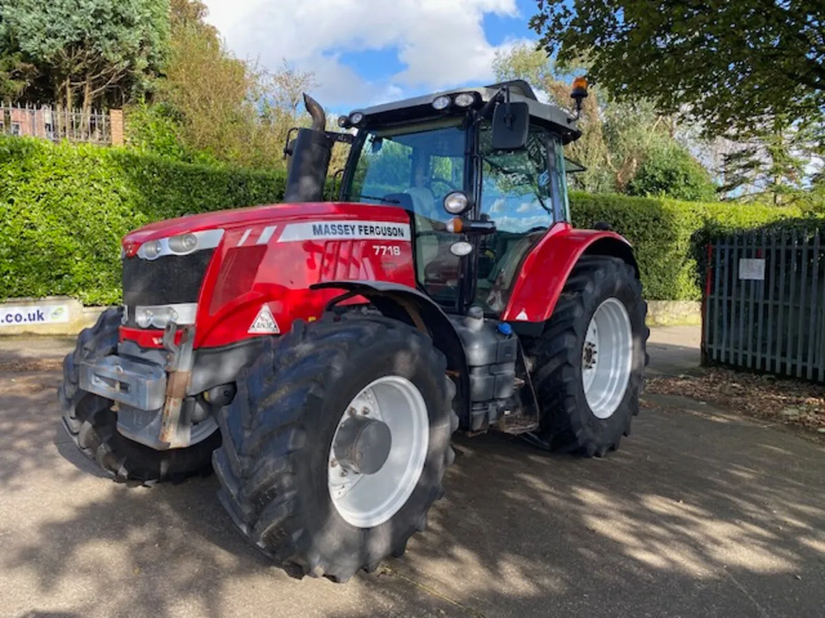 2015 Massey Ferguson 7718 Dyna-6 - Image 2