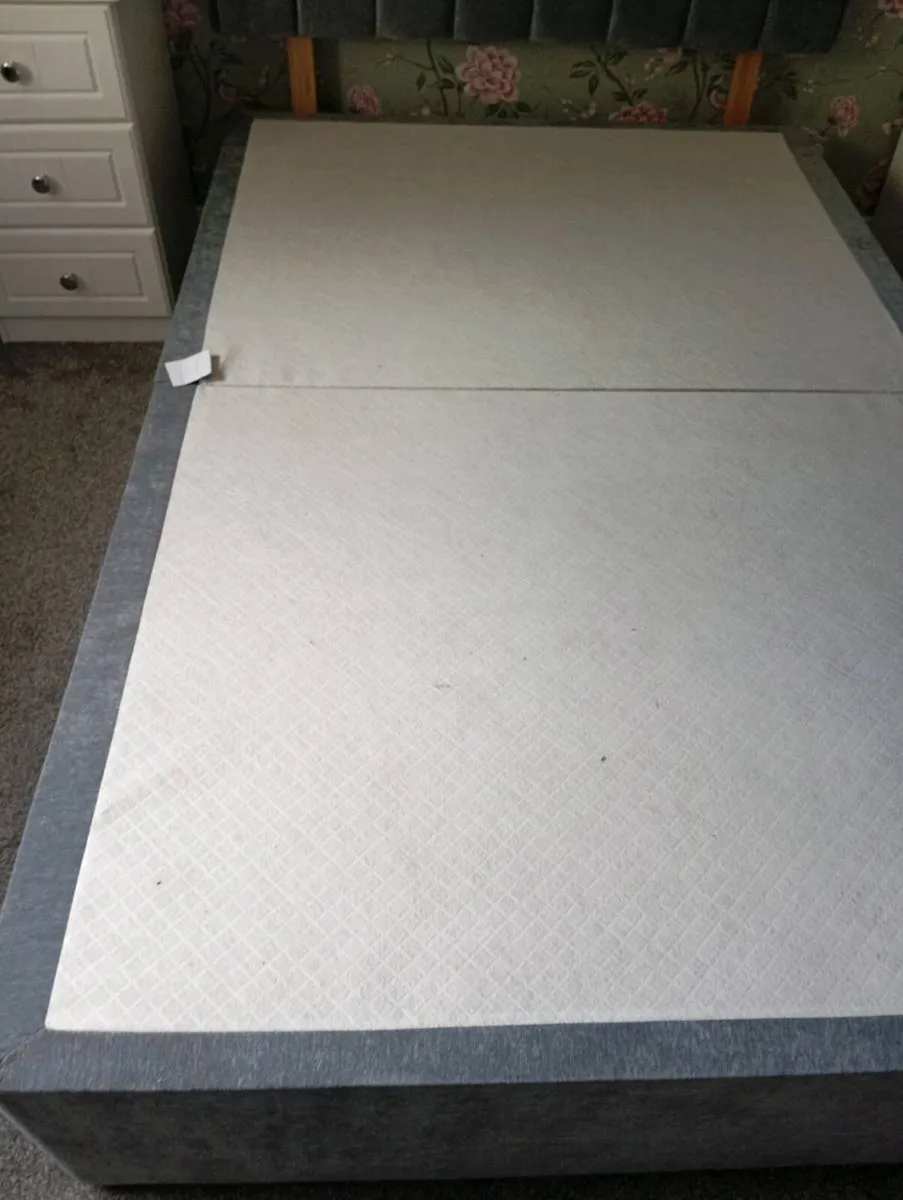 Bed - Image 2