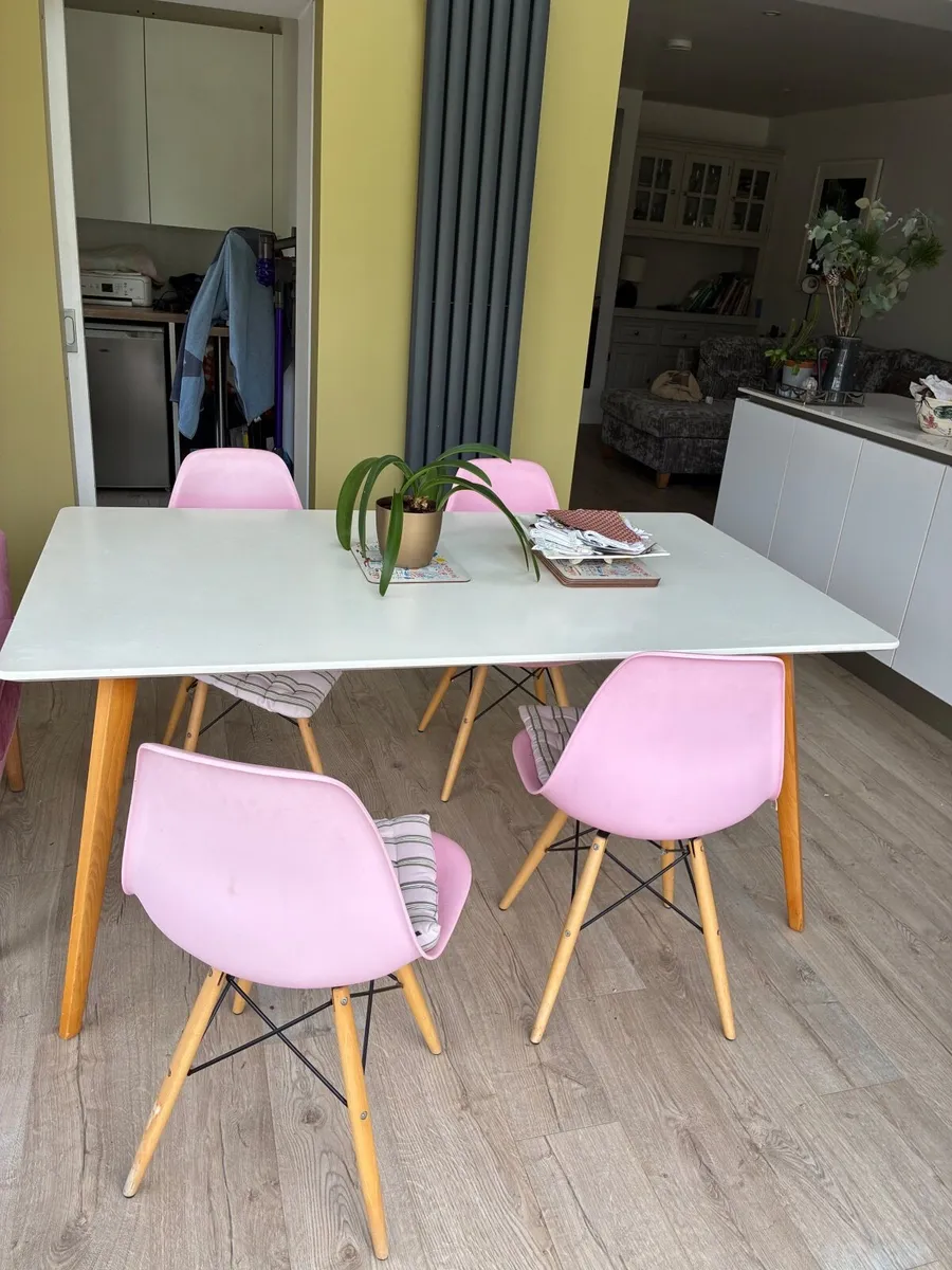 Dining table - Image 3
