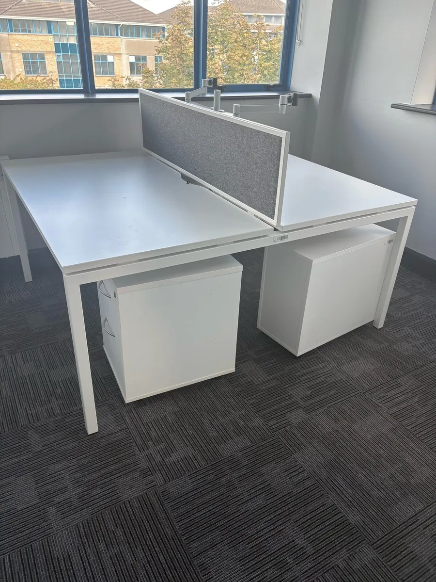 Office desks - Image 3